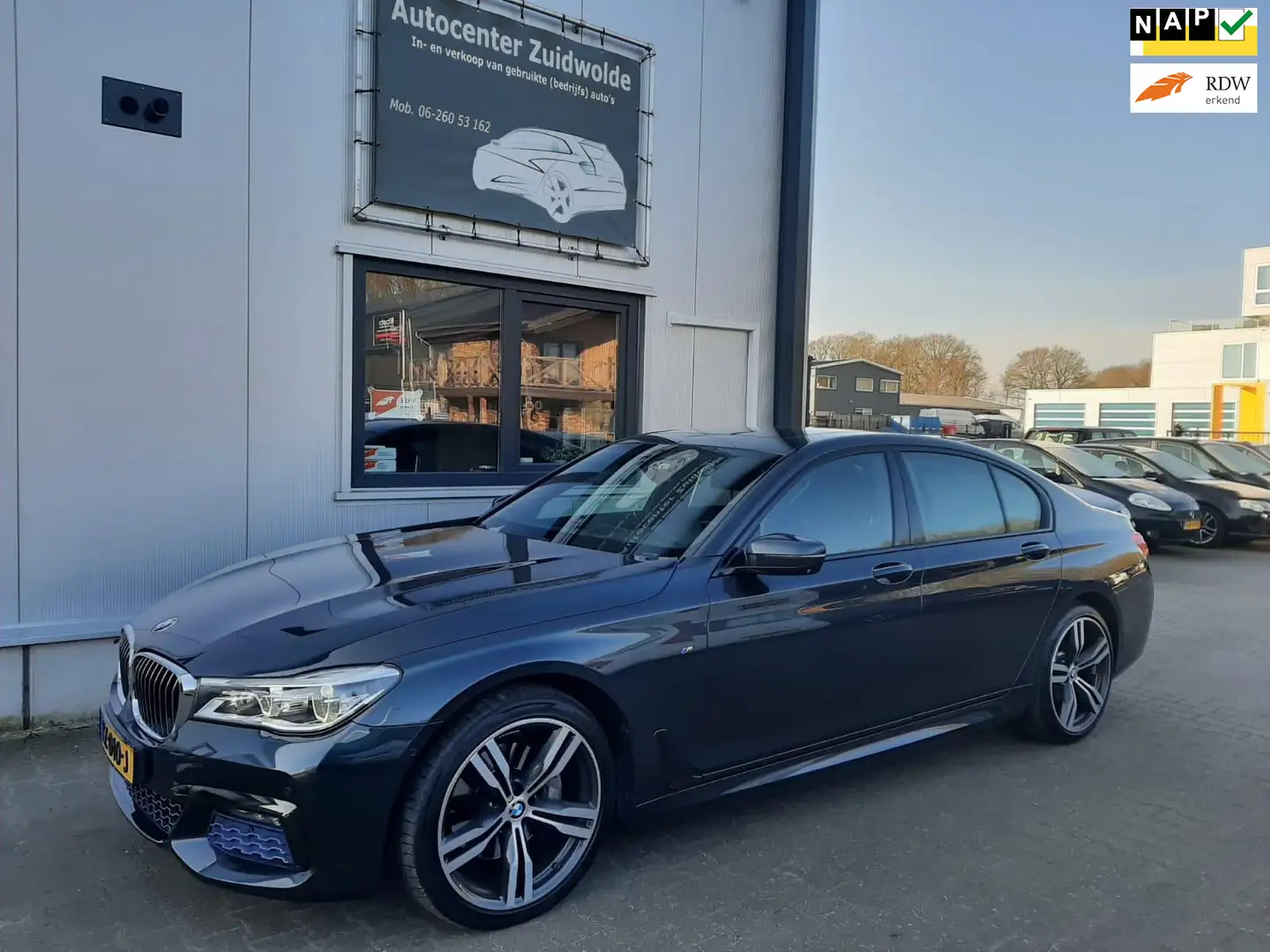 BMW 730 7-serie 730d xDrive High Executive m pakket Grijs - 1