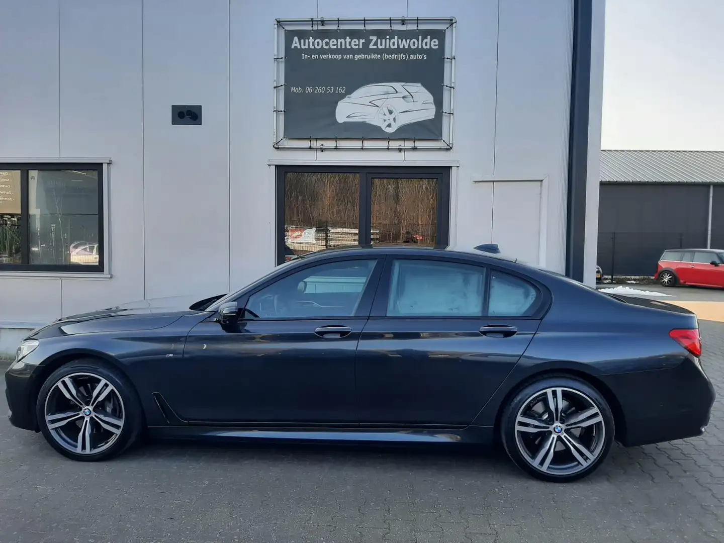 BMW 730 7-serie 730d xDrive High Executive m pakket Grijs - 2