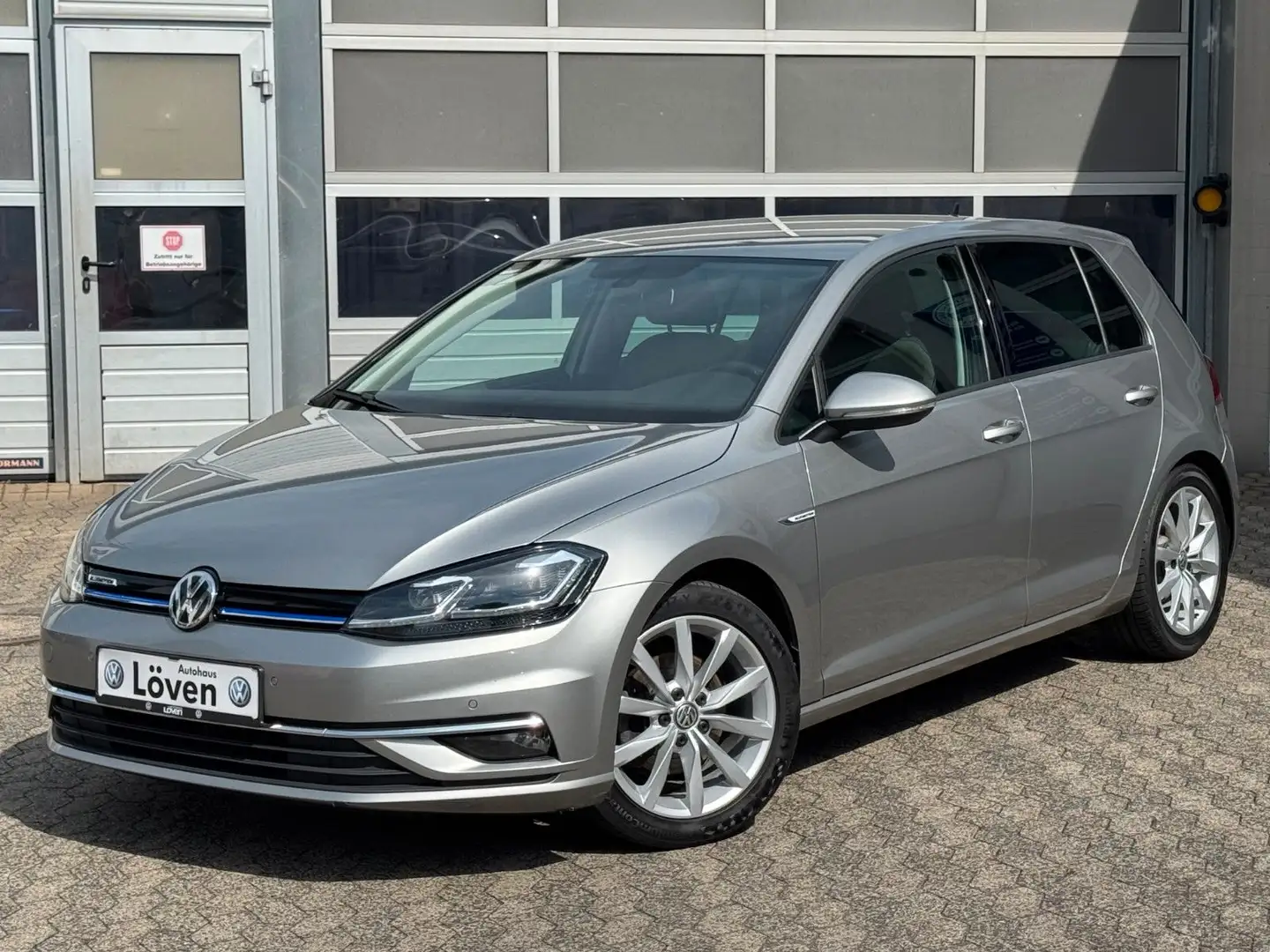 Volkswagen Golf VII 1.5 TSI ACT Comfortline|LED|SHZ|SpoSitz Argent - 1
