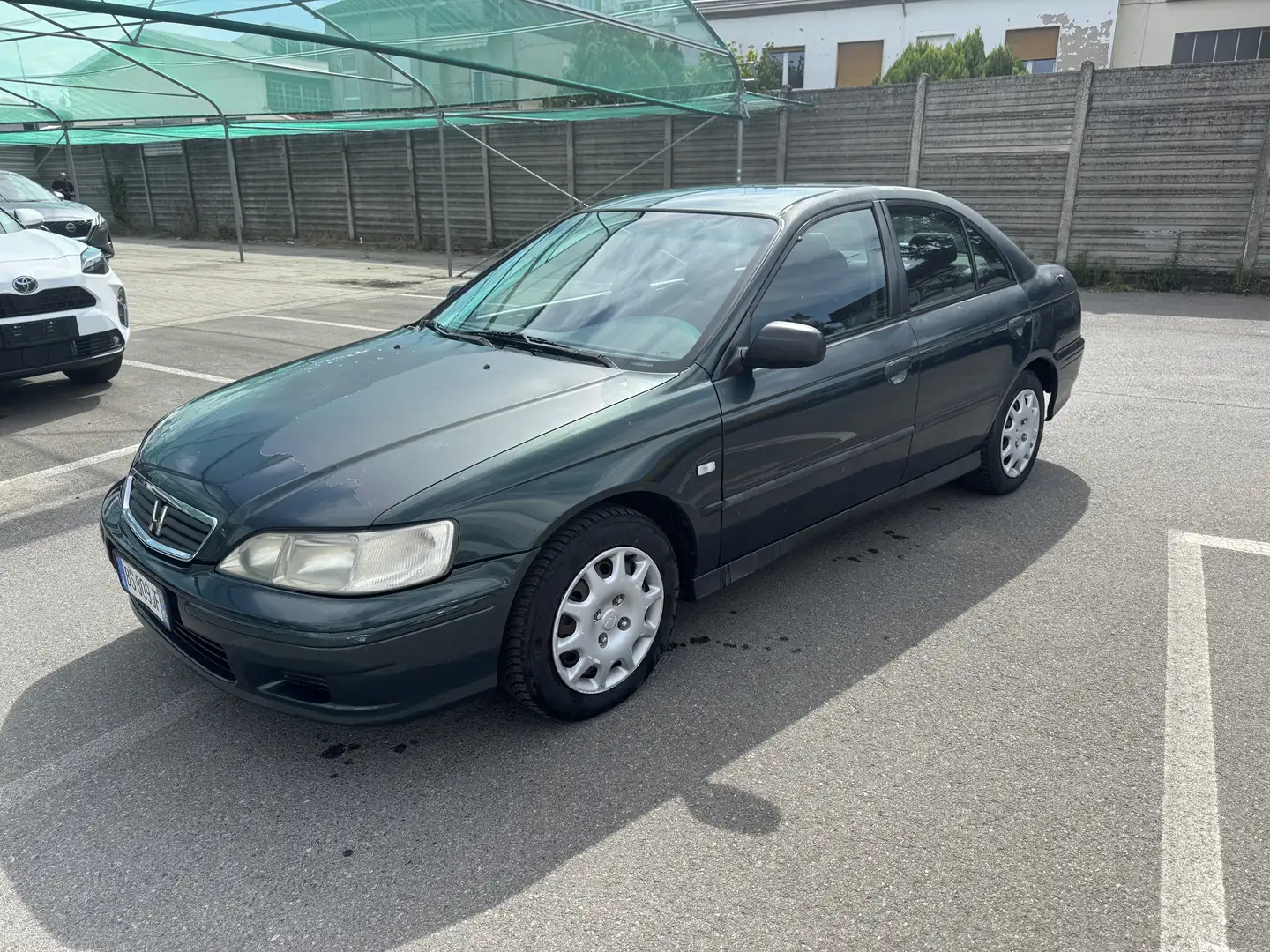 Honda Accord 1.8i LS - 1