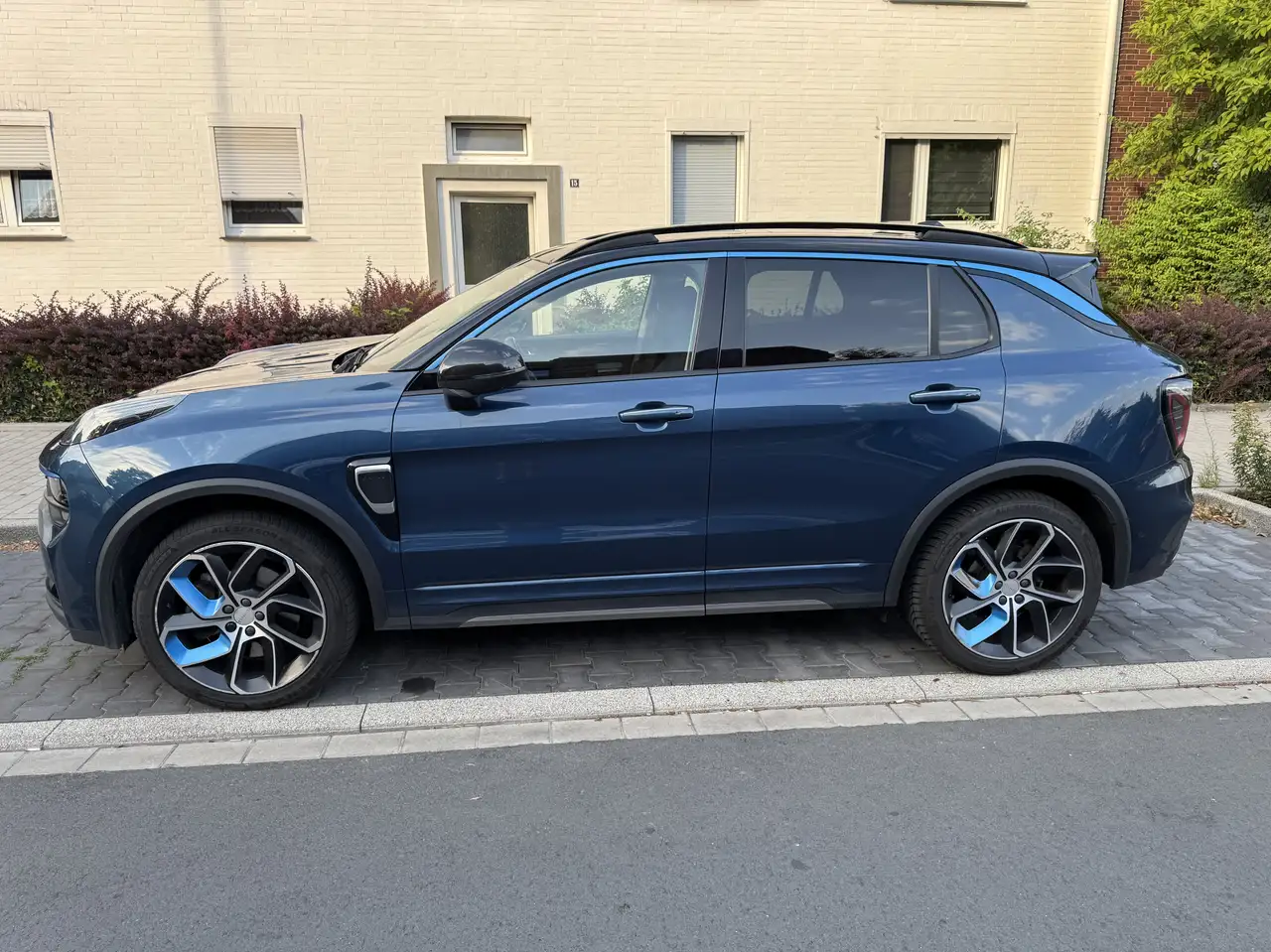 Lynk & Co 01 2022