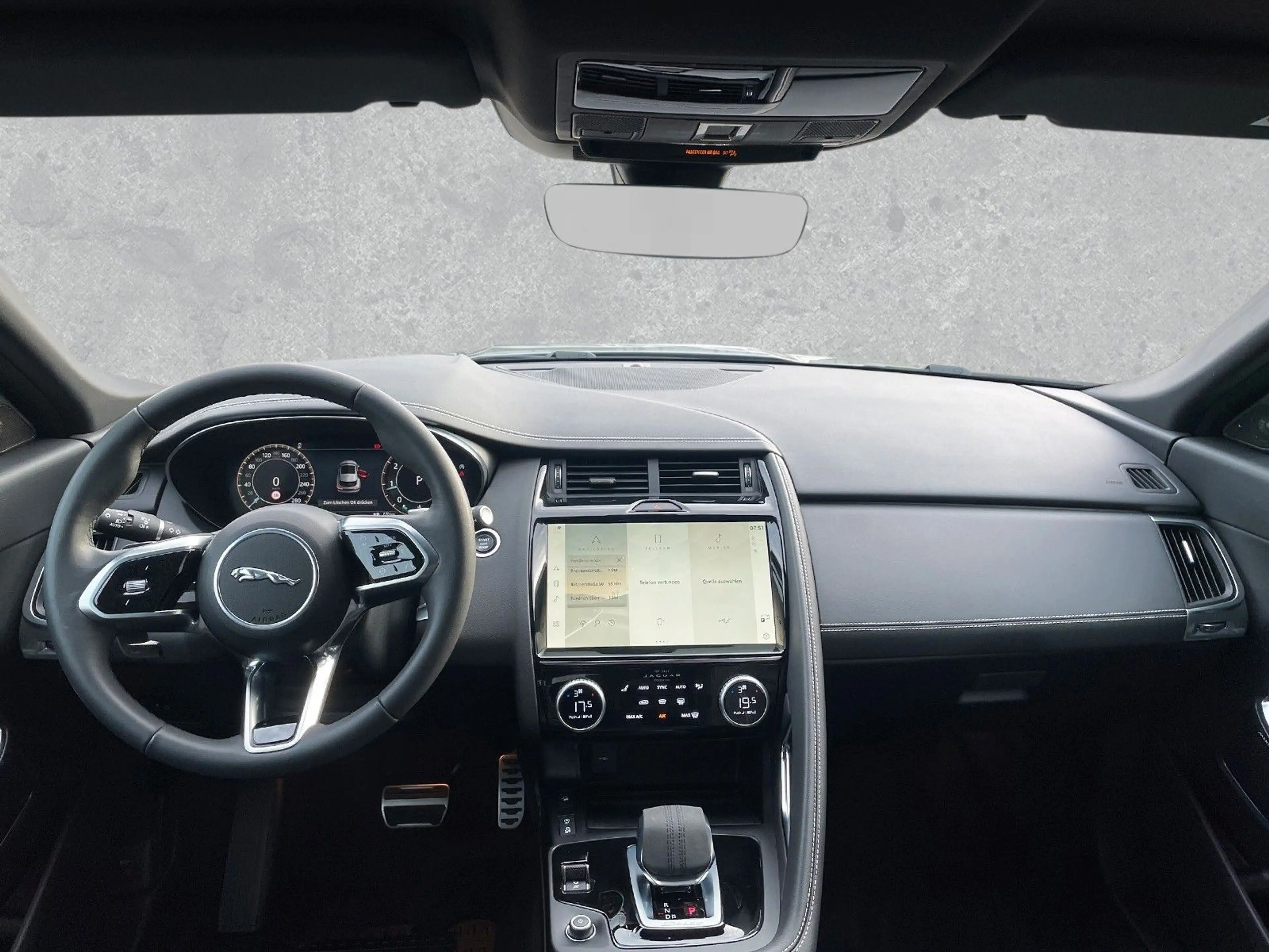 Jaguar E-Pace P250 AWD R-DYNAMIC SE ACC LED — photo 4