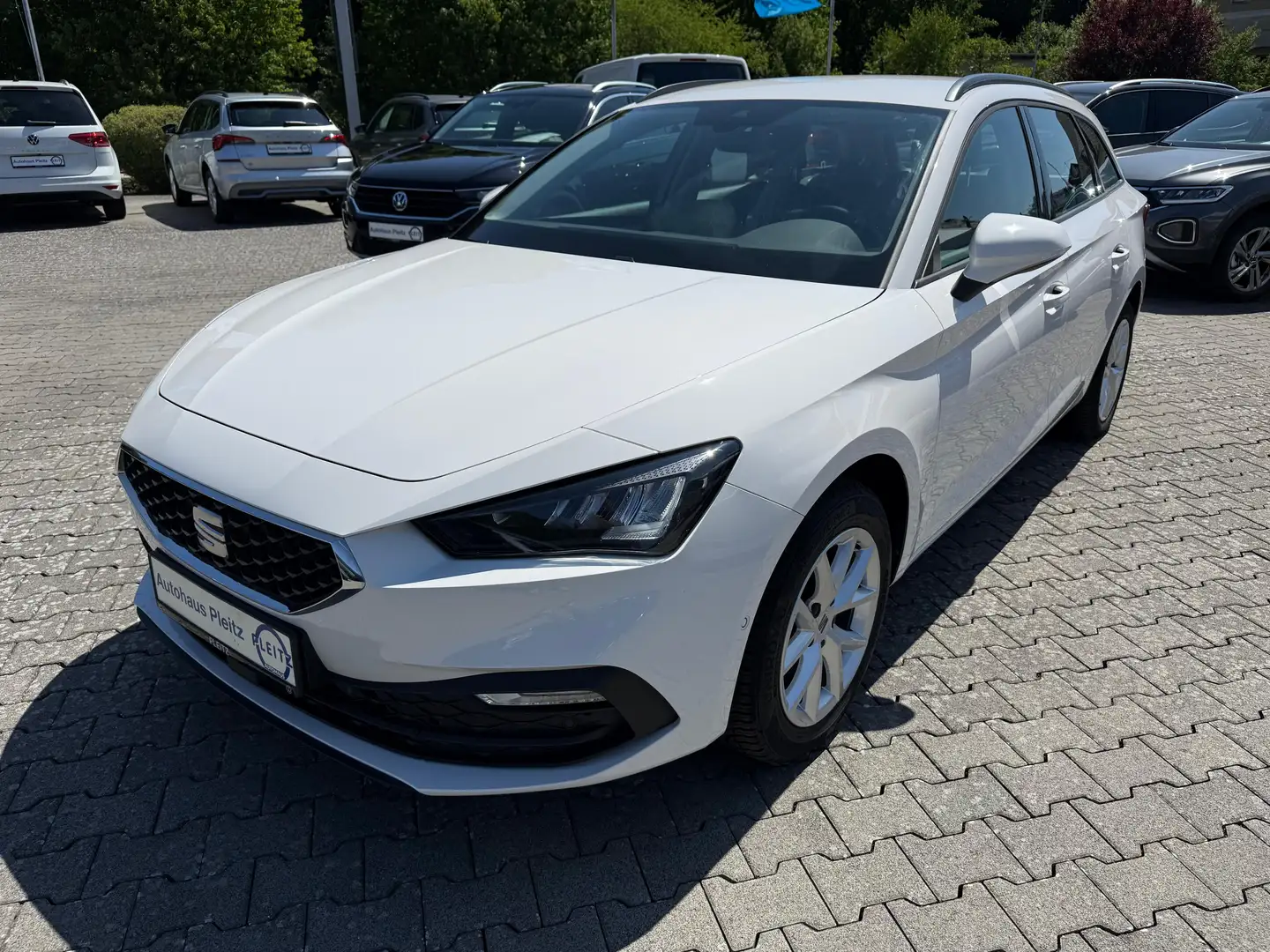 SEAT Leon Style Weiß - 1