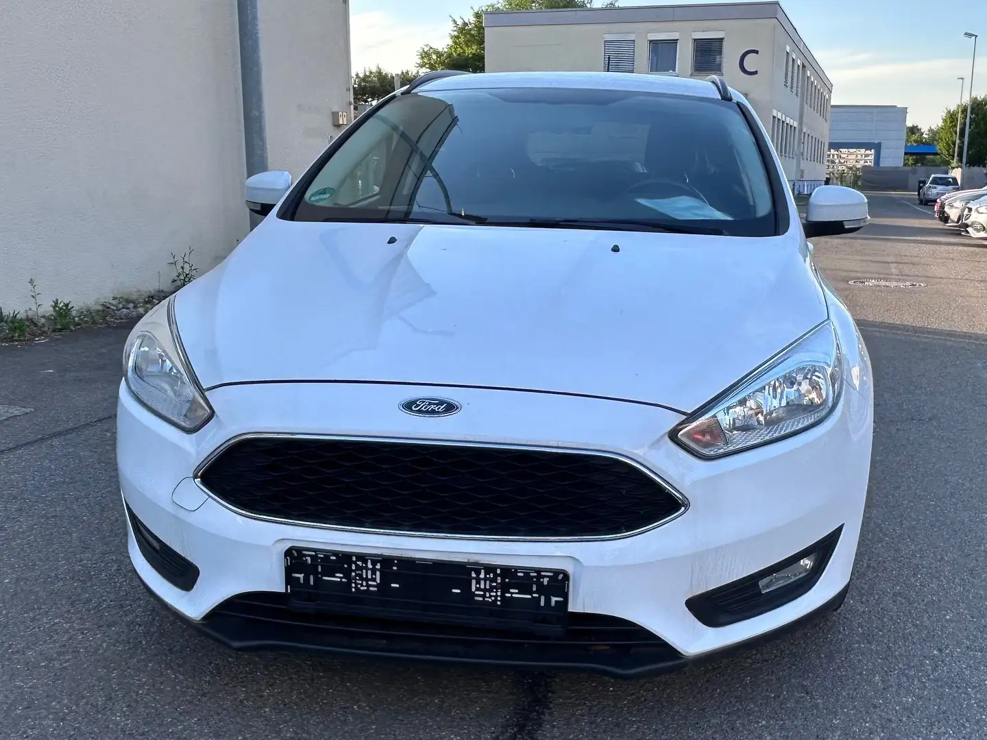 Ford Focus Business Weiß - 1