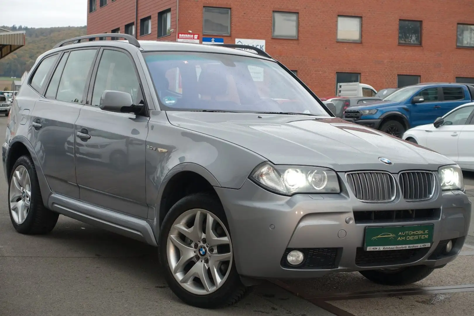 BMW X3 Baureihe X3 3.0d*M-PAKET*XENON*LEDER*SHZ*PDC* Grau - 1