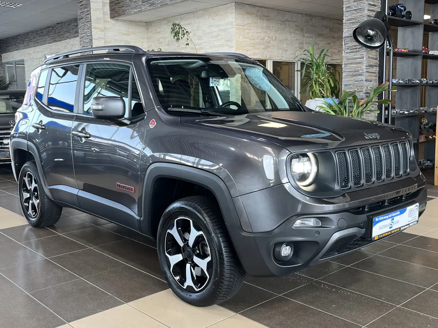 Jeep Renegade Trailhawk 4WD*LED*AHK*R-Cam*DAB*Navi* Grau - 1