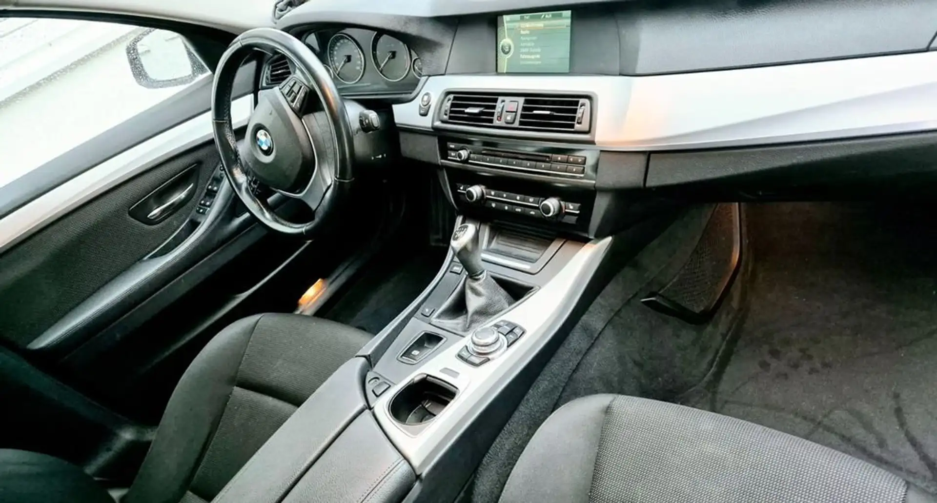 BMW 520 520d / Navi/ Xenon/ 6-Gang-Schalter/TÜV Neu Grau - 2