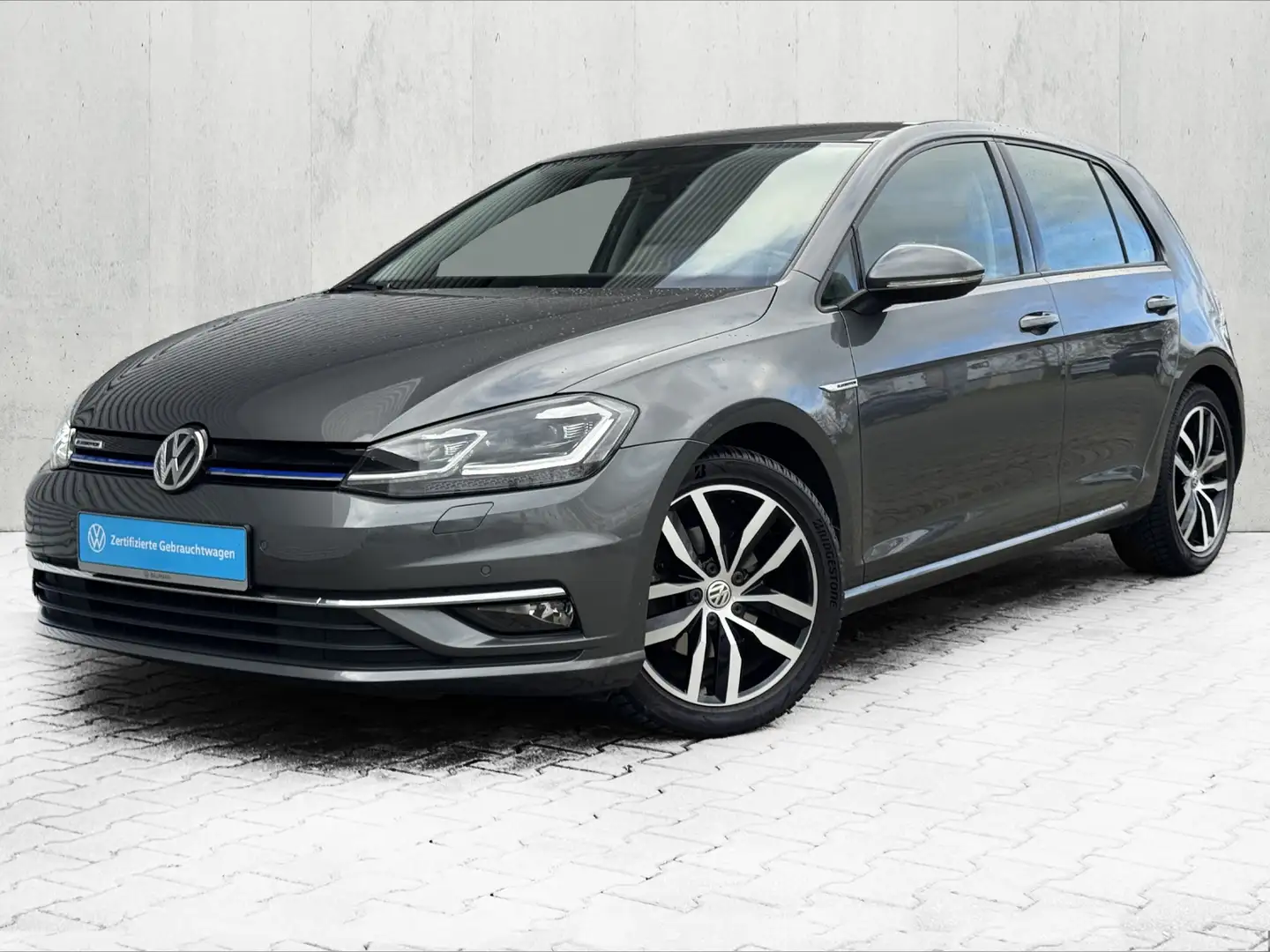 Volkswagen Golf VII 1.5 TSI Highline *LED*KAMERA*APP* Grijs - 2