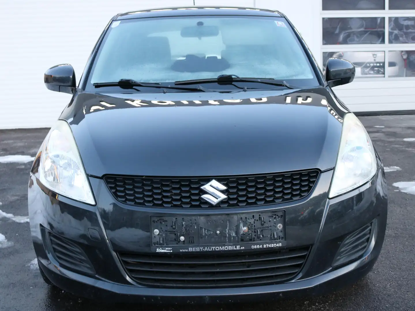 Suzuki Swift Schwarz - 1