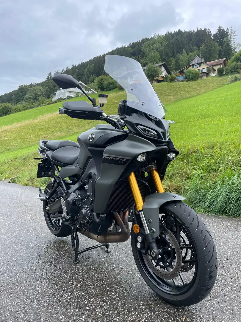 Yamaha Tracer 9 GT Grau - 1