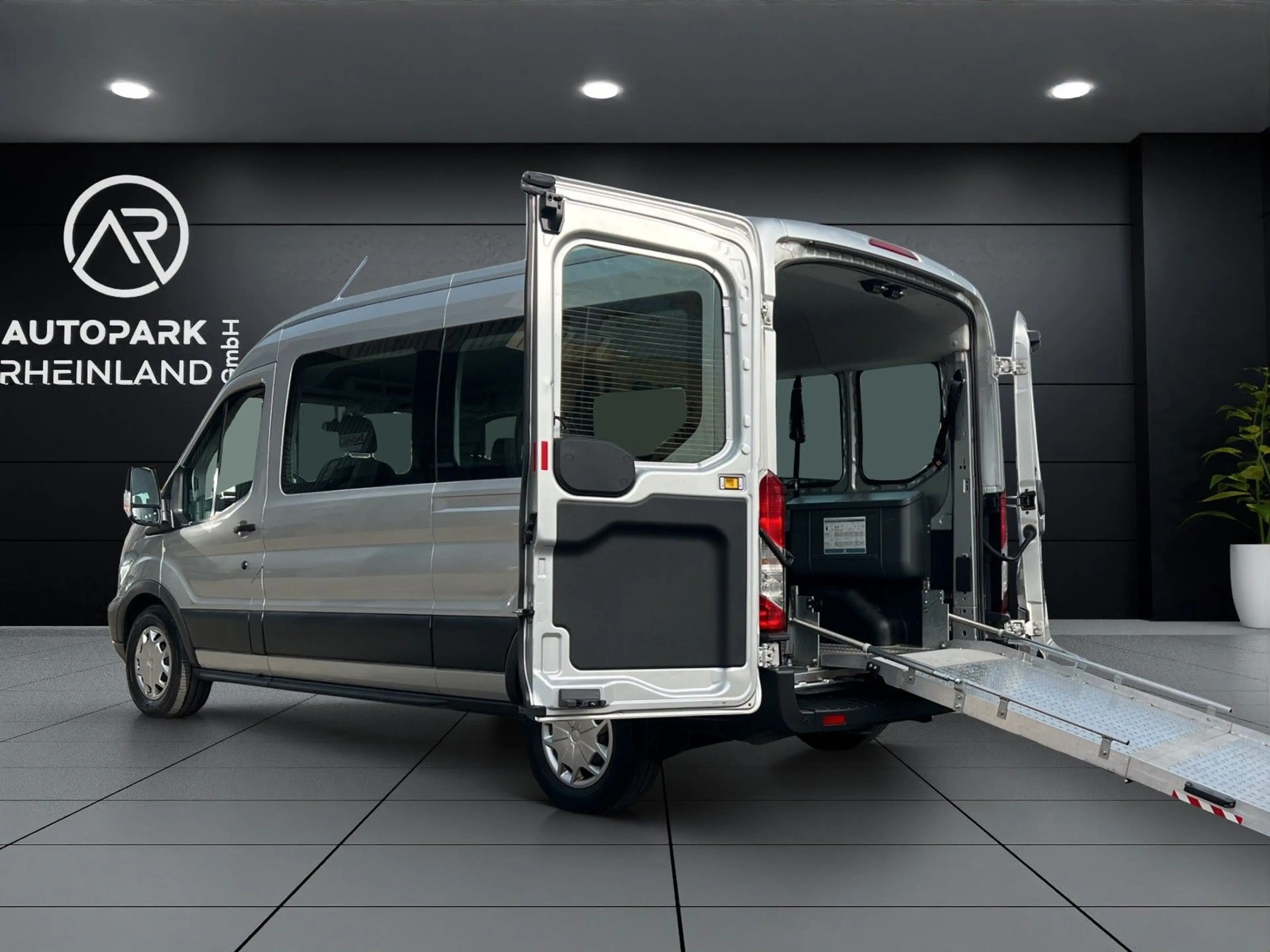 Ford Transit Kombi 350*9-Sitze*Rollstuhlrampe*Klima* — photo 6
