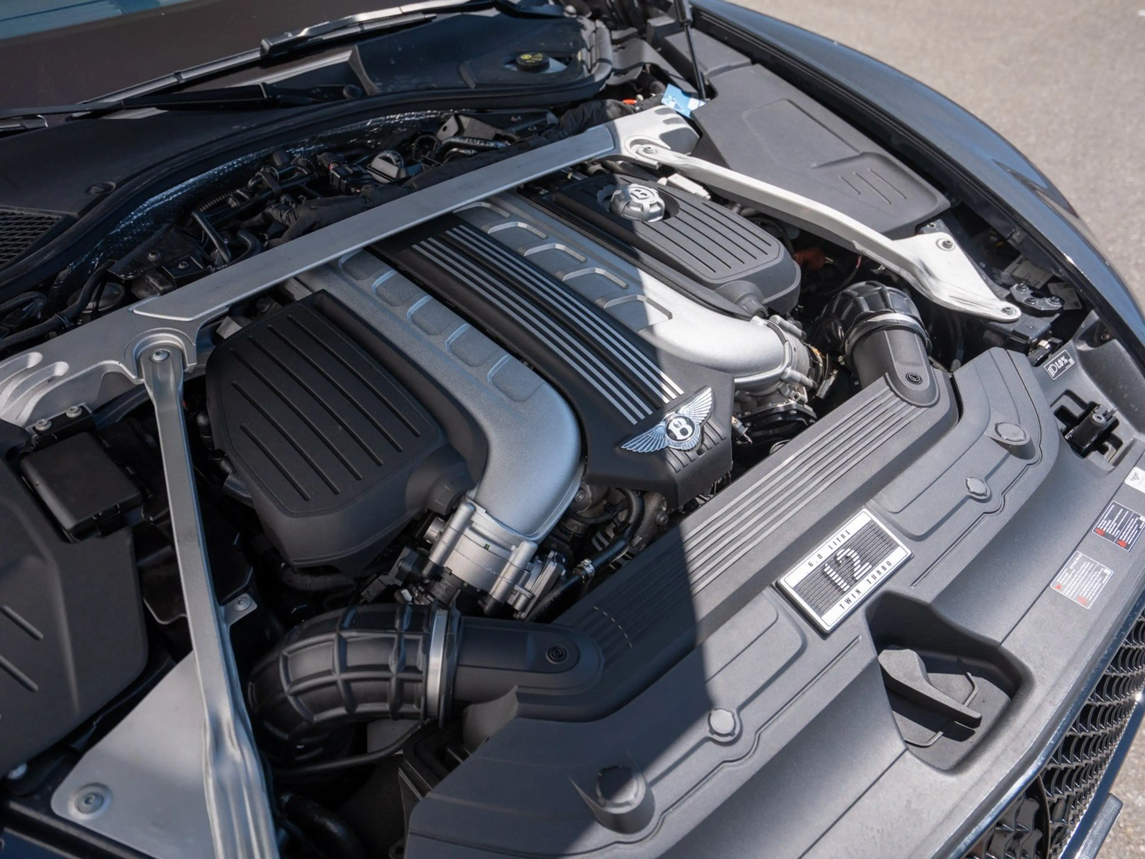 Bentley Continental GT W12 *Centenary Specification* — photo 14