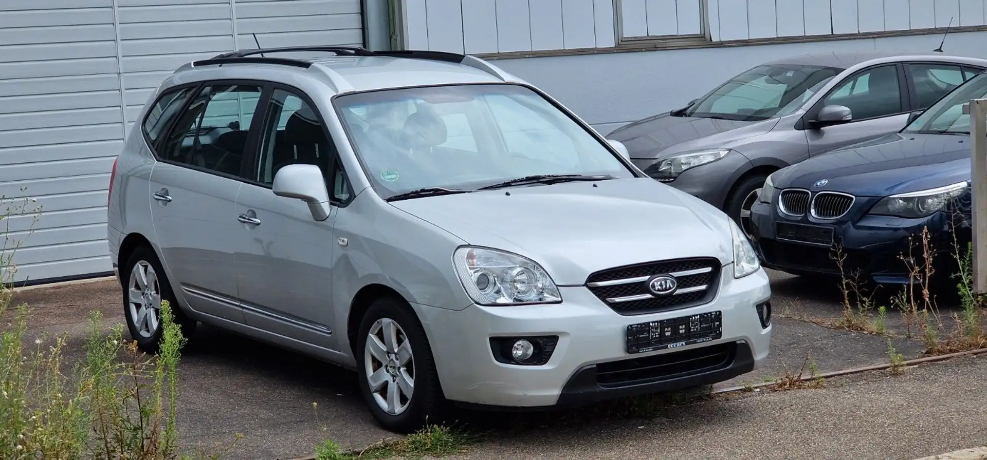 Kia Carens 2.0 CRDi EX Automatik*1.HAND*Klimatronik* Zilver - 1