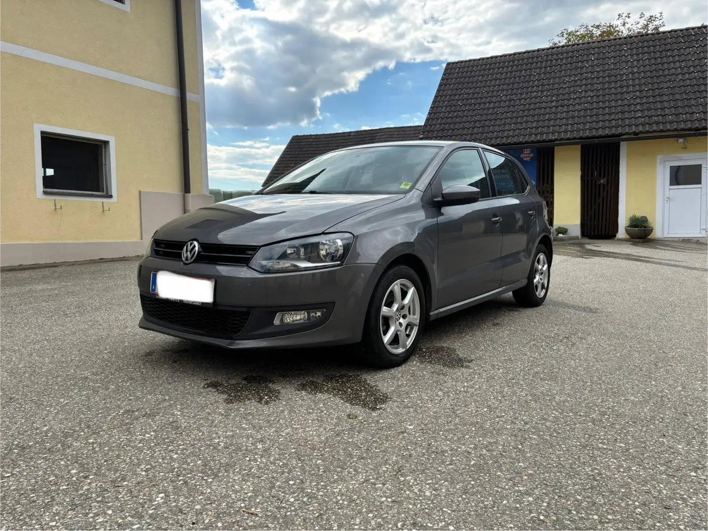 Volkswagen Polo Grau - 1