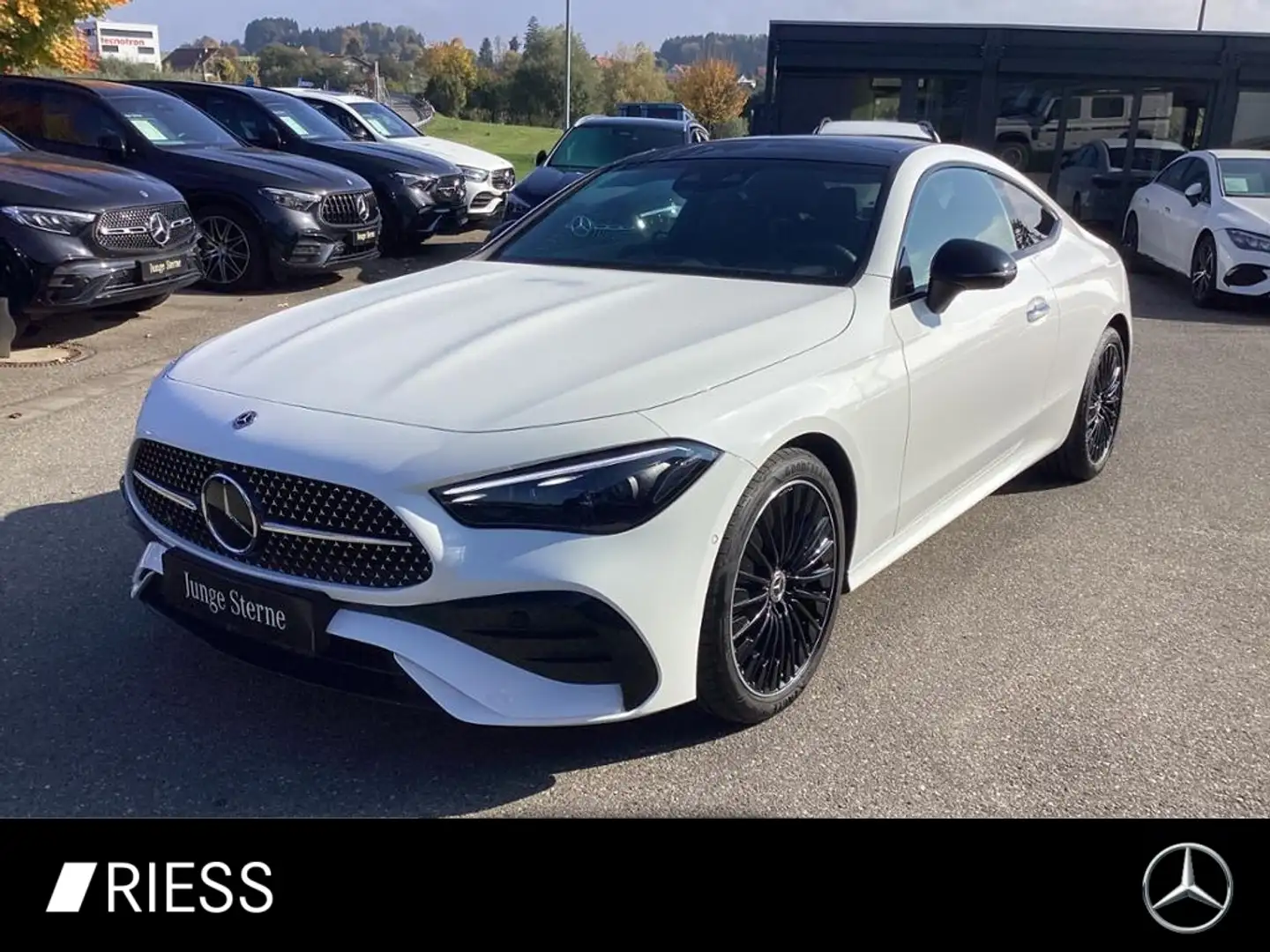 Mercedes-Benz CLE 450 4M AMG Night Distr. Pano Digital AHK Weiß - 2