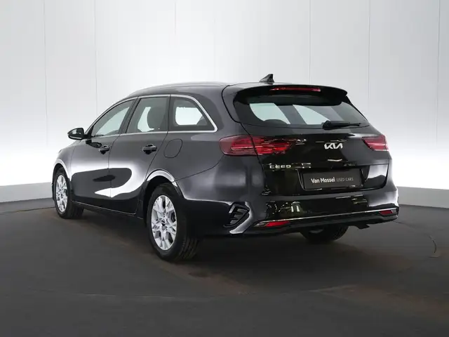 Kia Ceed view 2