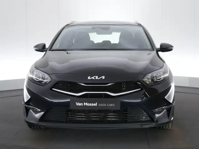 Kia Ceed view 3