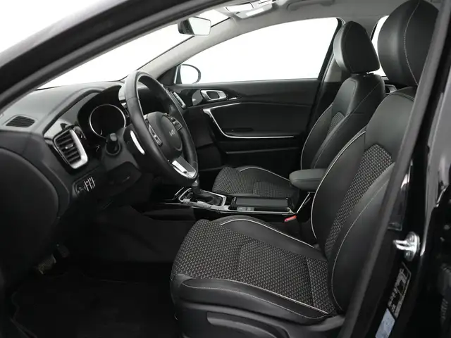Kia Ceed view 11