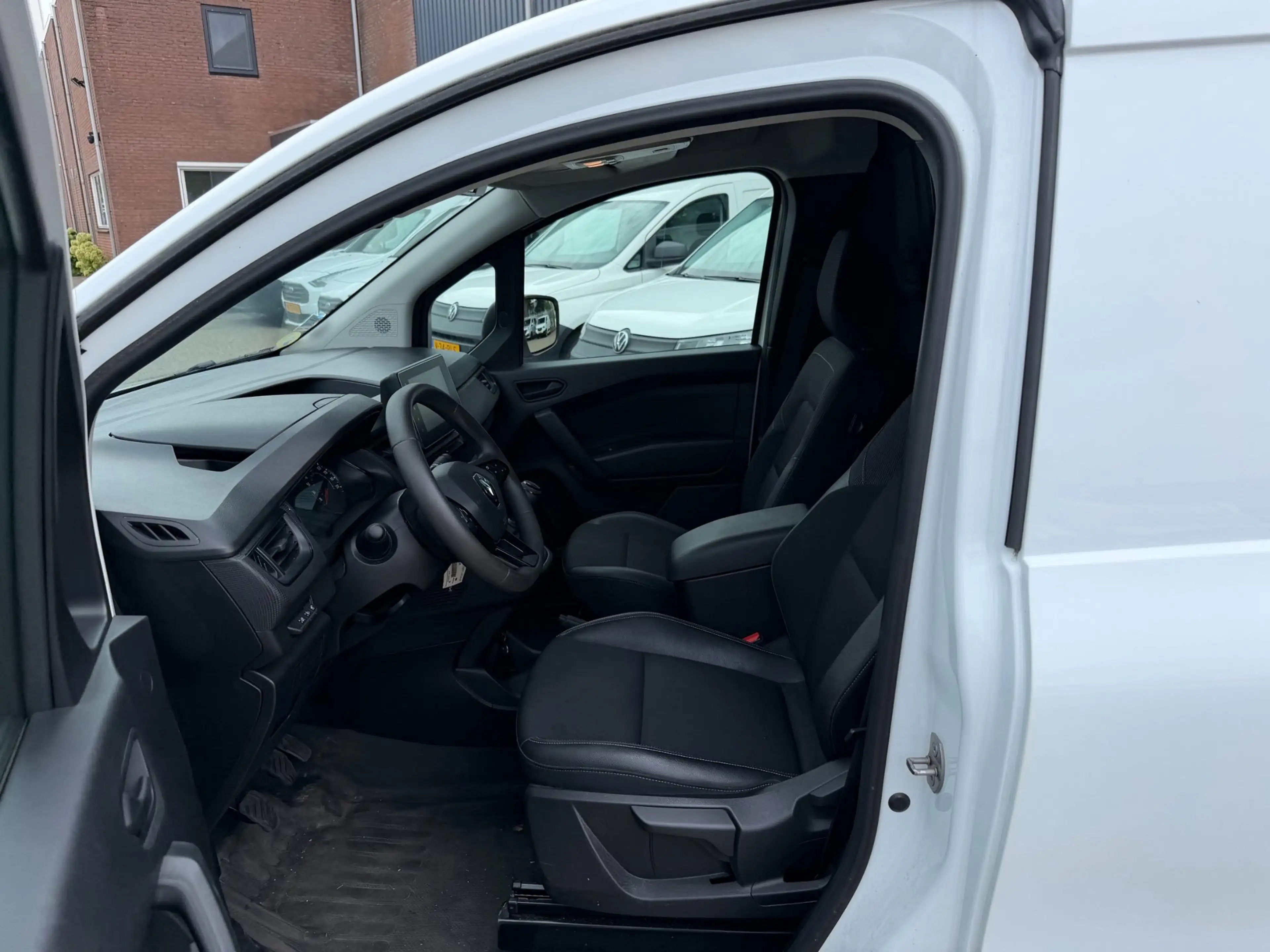 Renault Kangoo 1.5 Blue dCi 95PK Comfort L1 / App connect / PDC / — photo 3