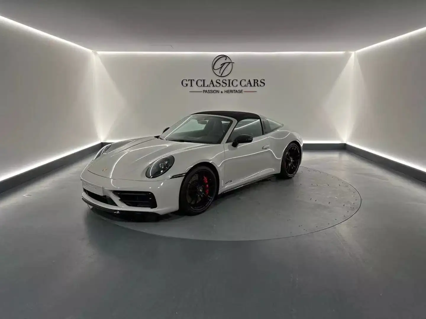 Porsche 911 992 TARGA 3.0 480 4 GTS - 1