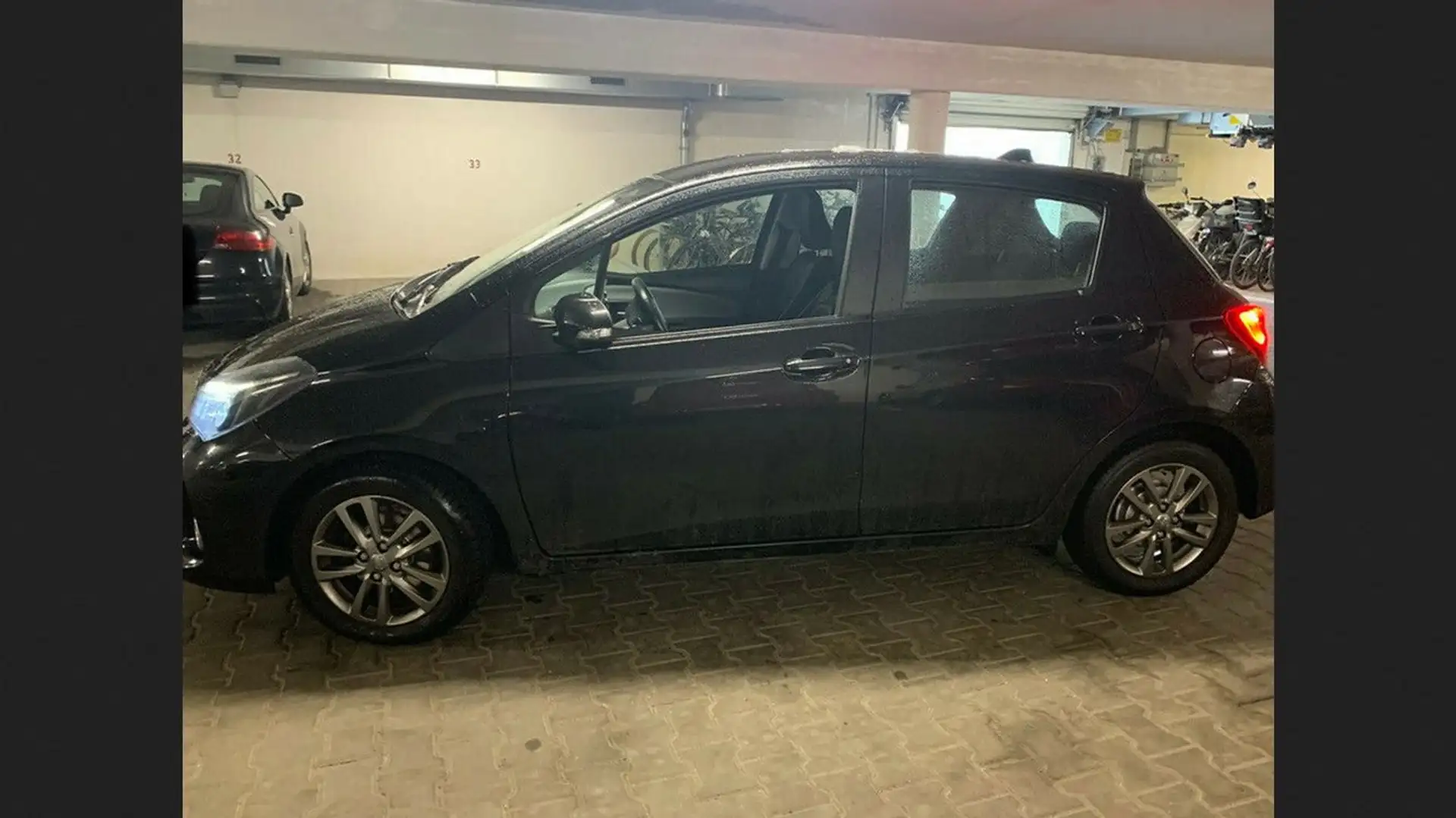 Toyota Yaris Yaris 1.4 D-4D Schwarz - 1