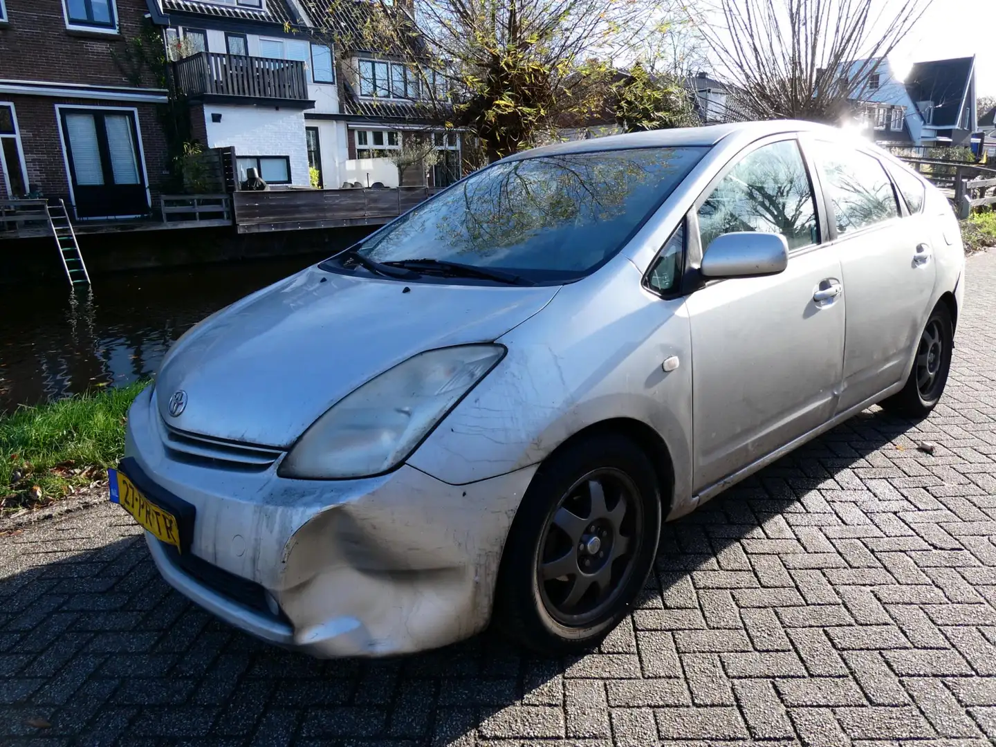 Toyota Prius 1.5 VVT-i EXPORT - HANDEL - LEES TEKST - ZO MEENEM Gris - 1