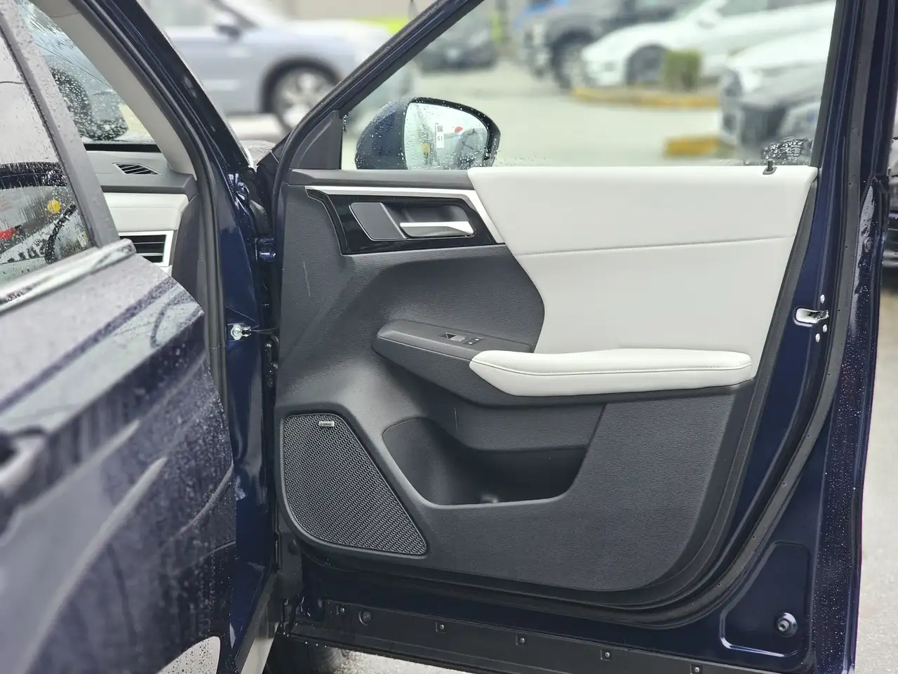 Mitsubishi Outlander снимка Mitsubishi Outlander