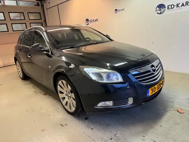 Opel Insignia view 4