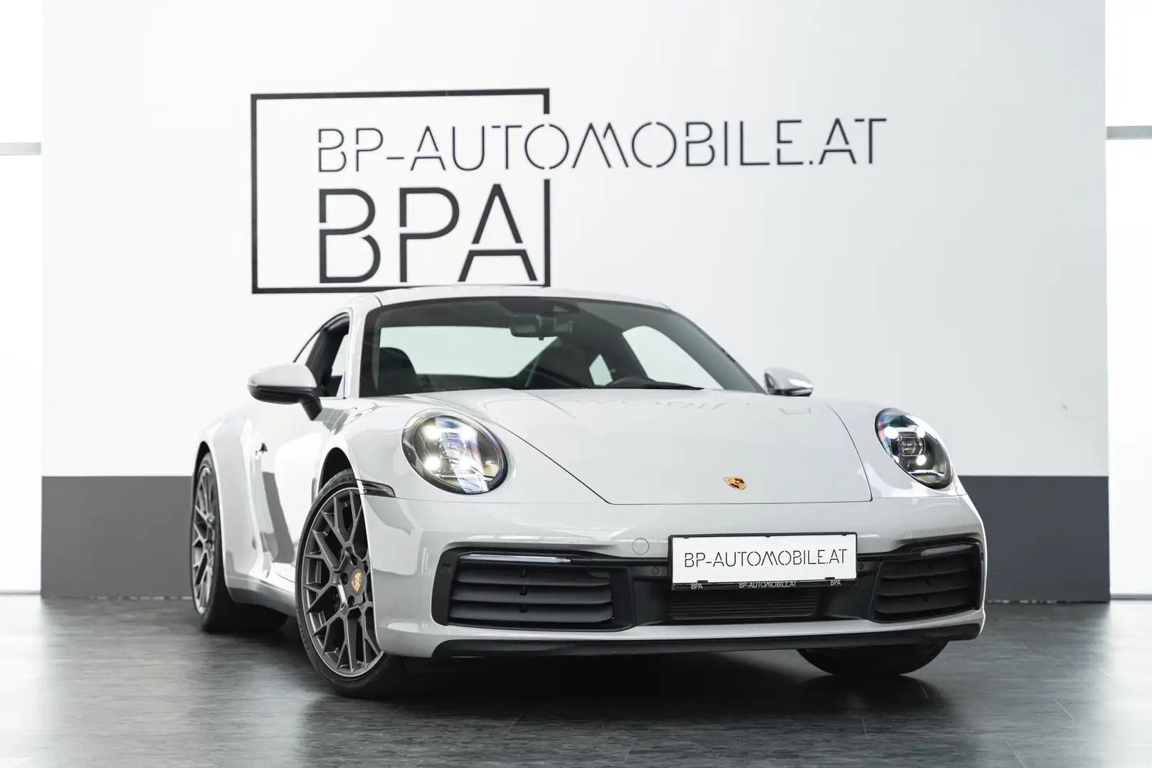 Porsche 992 Carrera 911 Coupe // wie neu // Grau - 2