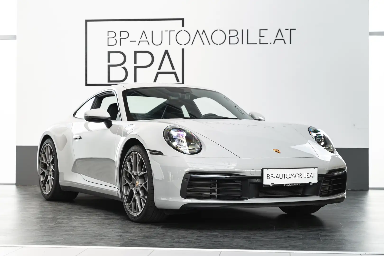 Porsche 992 Carrera 911 Coupe // wie neu // Grau - 2
