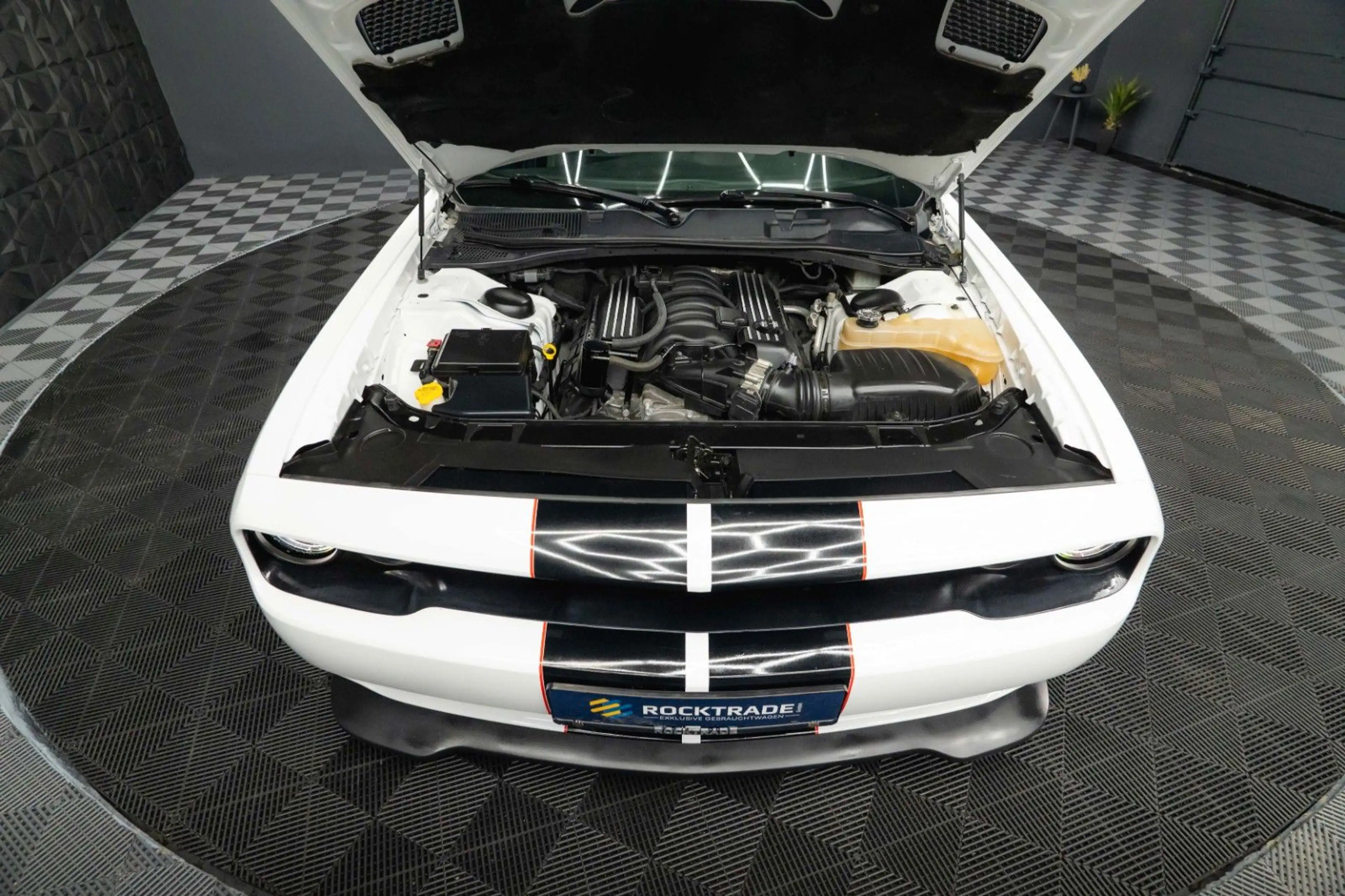 Dodge Challenger 6.4 V8 SRT 392 R/T SCAT PACK LineLock — photo 4