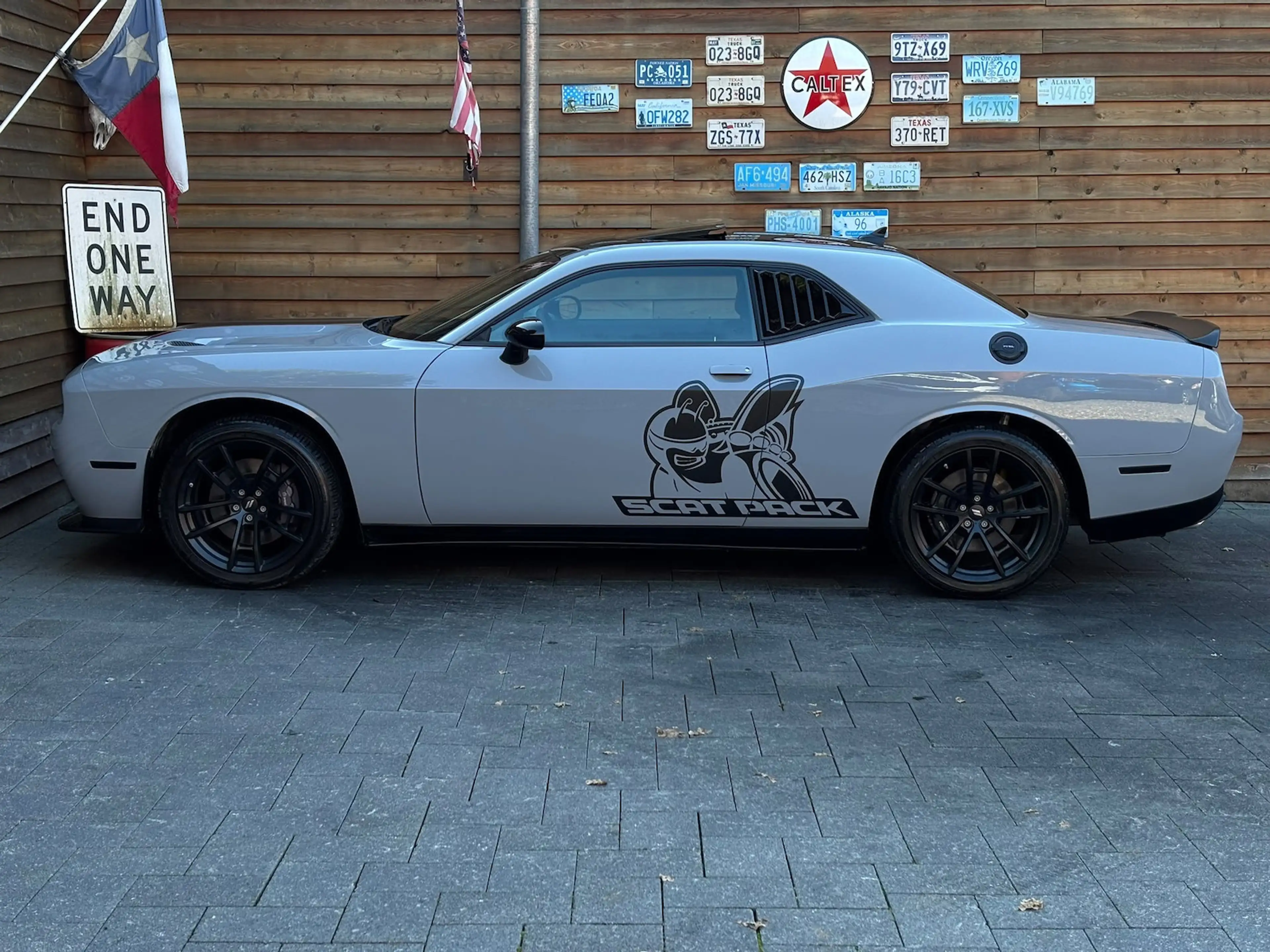 Dodge Challenger 6,4L Scat Pack 1320 Edition Schiebed — photo 11