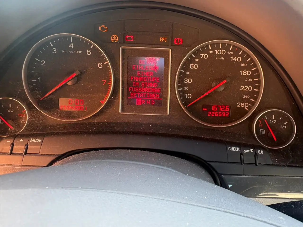 Audi A4 2.0 Benzin Automatik TÜV 03/28 MOTOR PROBLEM, foto 12