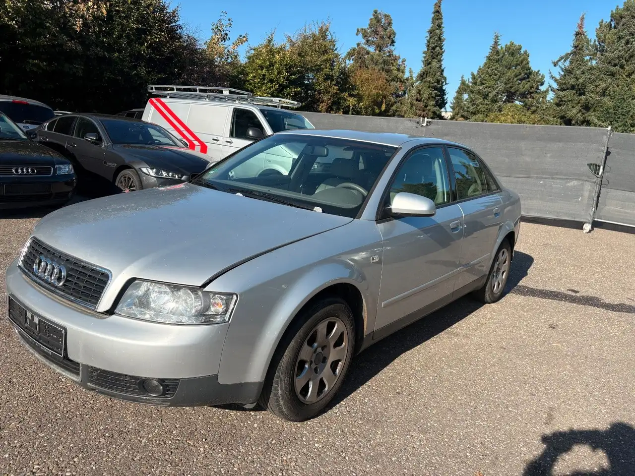 Audi A4 2.0 Benzin Automatik TÜV 03/28 MOTOR PROBLEM, foto 1
