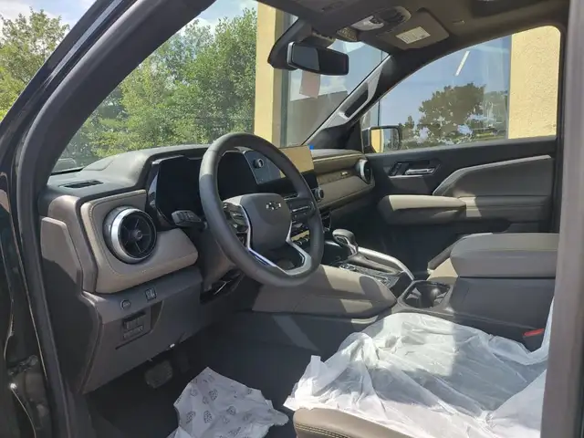 Chevrolet Colorado view 5