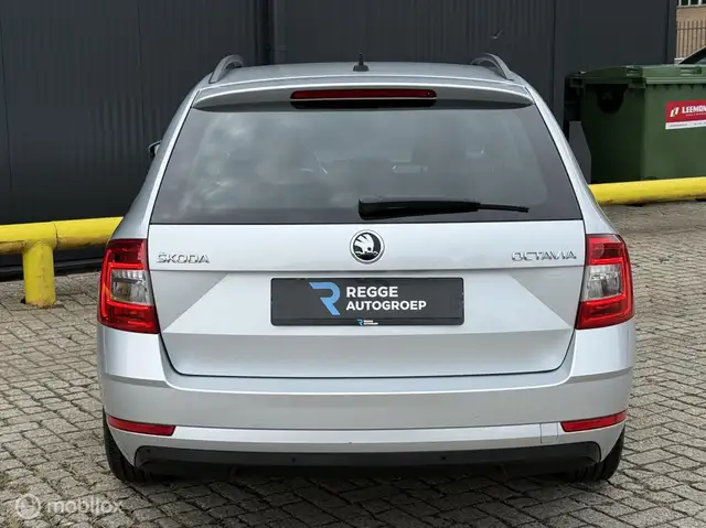 Skoda Octavia view 9