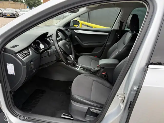 Skoda Octavia view 4