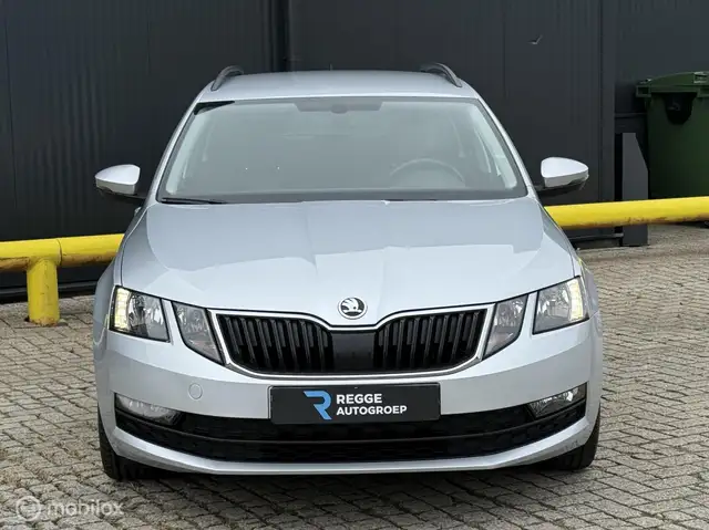 Skoda Octavia view 5