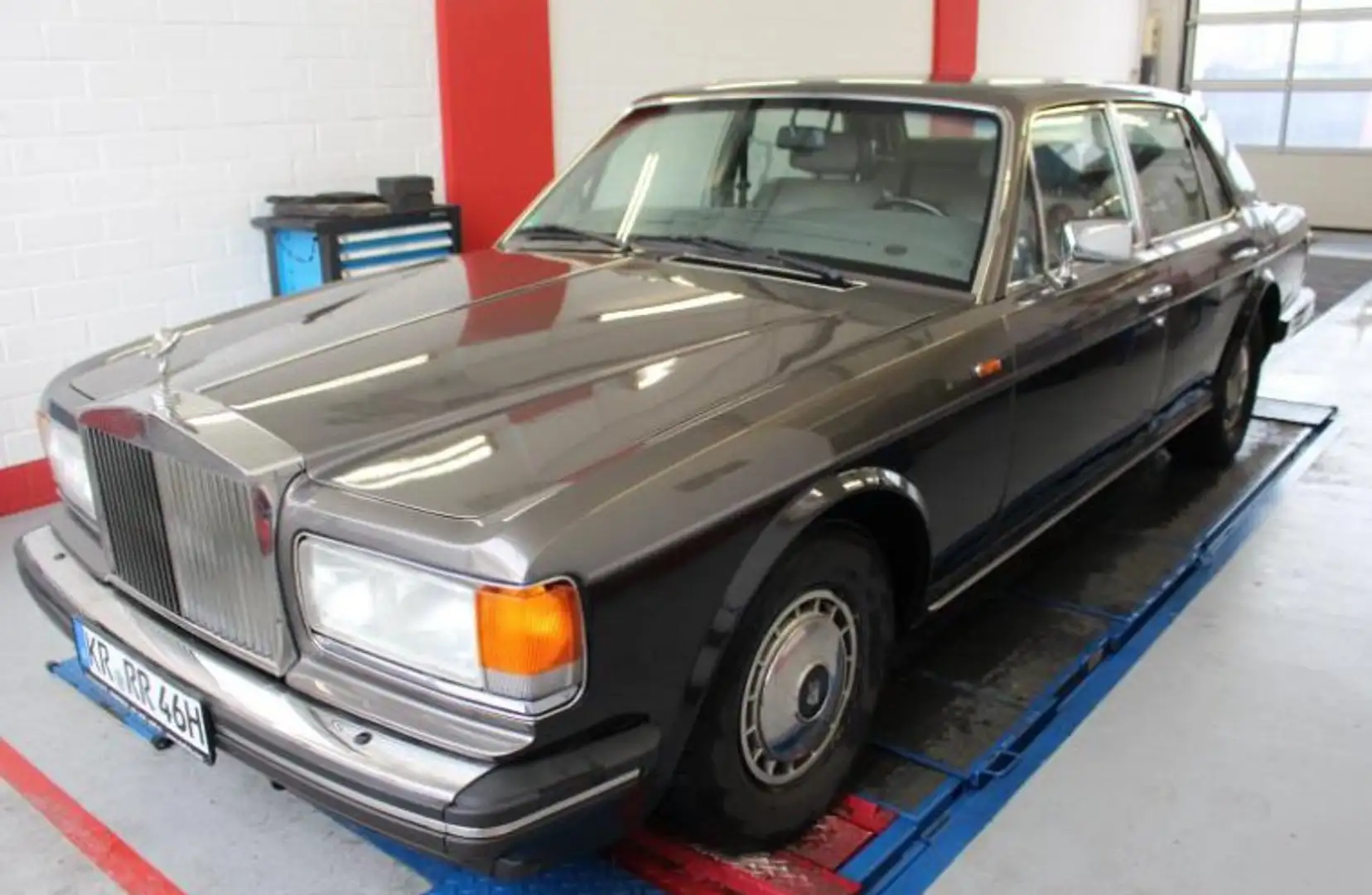 Rolls-Royce Silver Spirit Grijs - 1