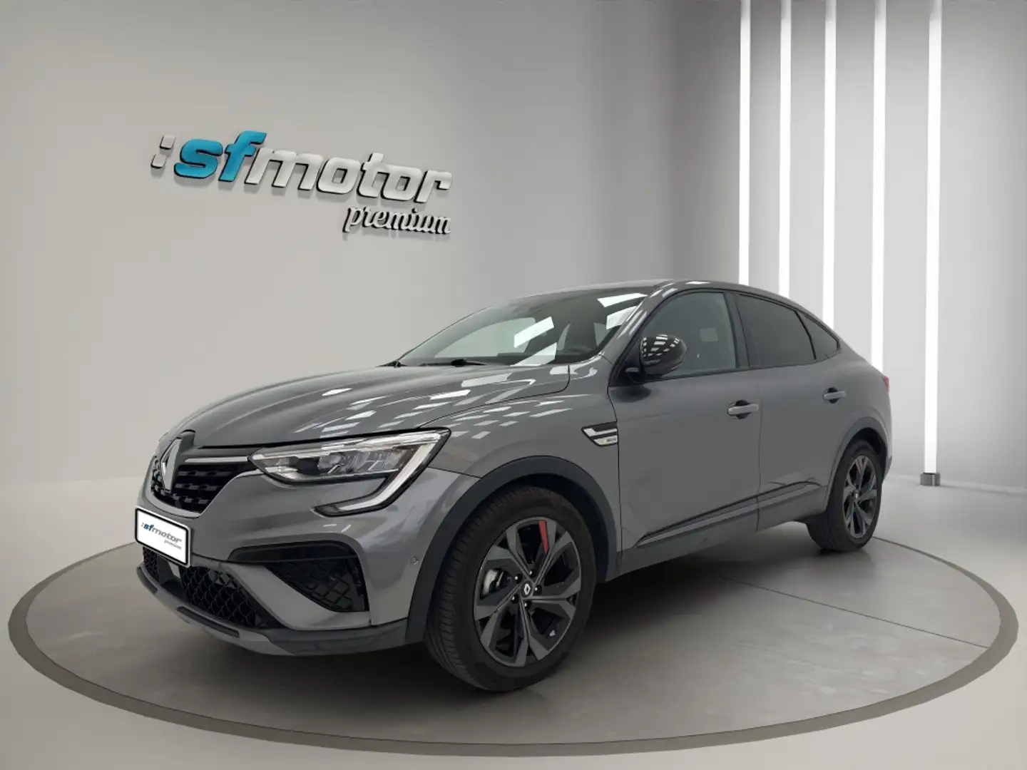 Renault Arkana 1.6 E-Tech R.S.Line 105kW Grau - 1