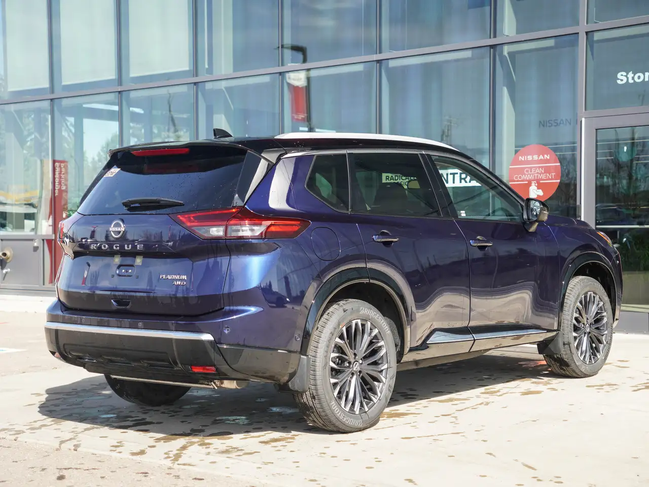Nissan Rogue снимка Nissan Rogue