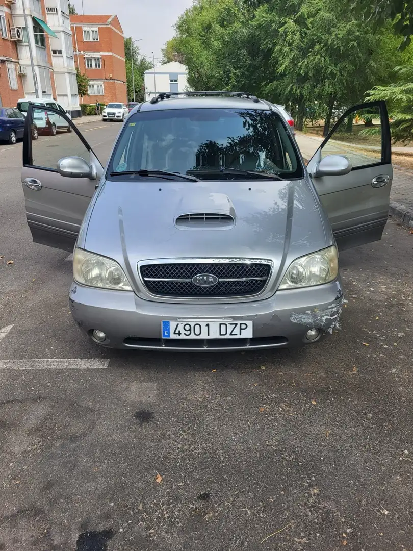 Kia Carnival 2.9CRDI EX - 2