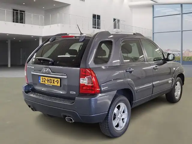 Kia Sportage view 3