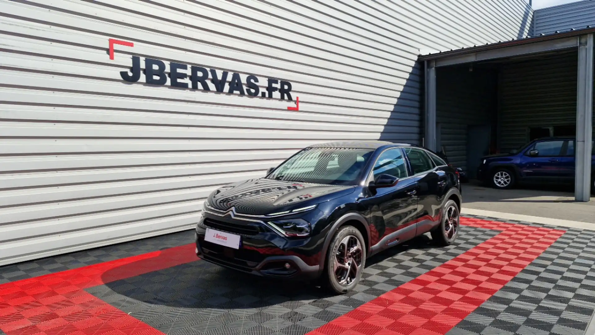 Citroen C4 PureTech 130 BVM6 PLUS Noir - 1