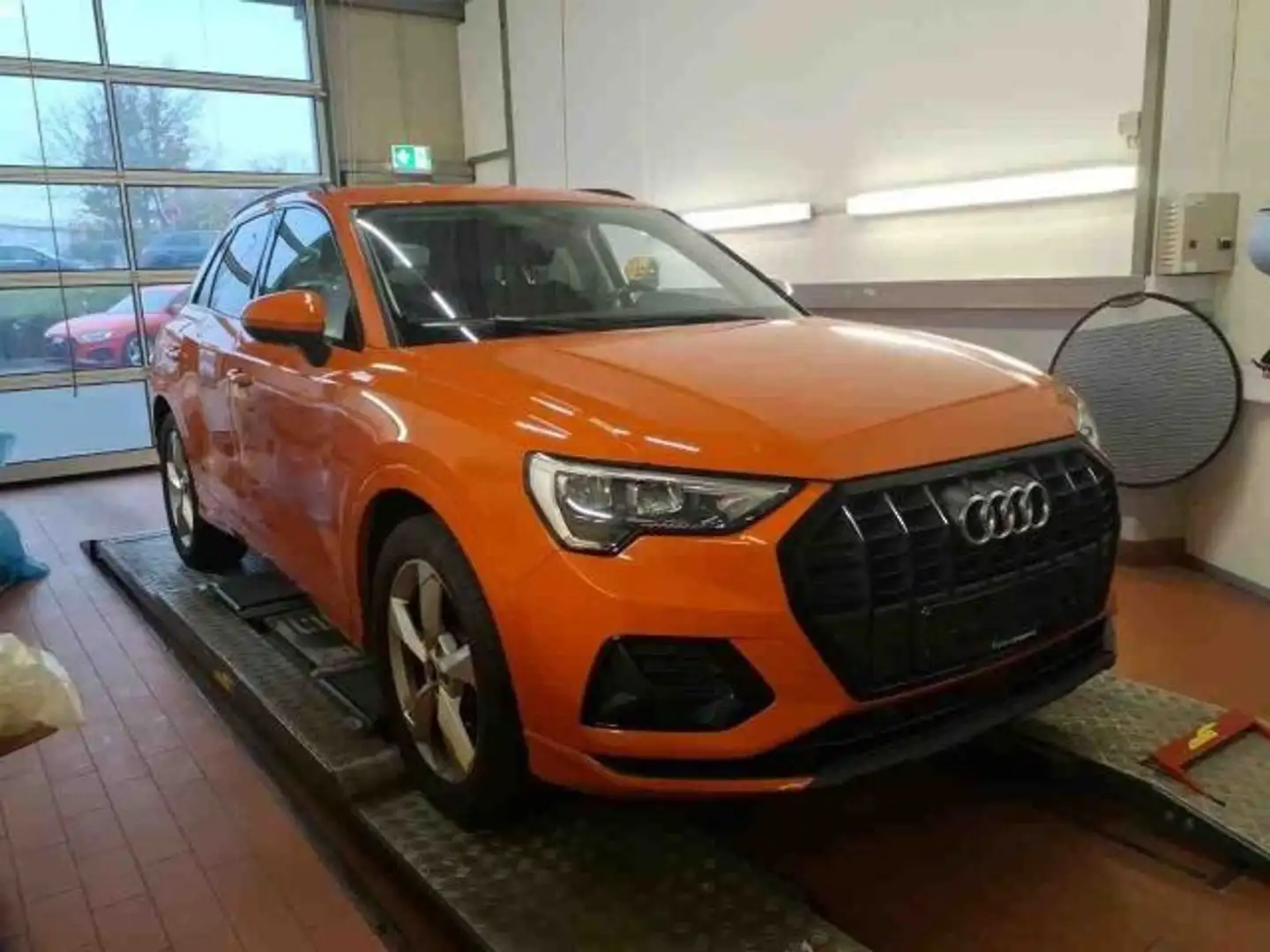 Audi Q3 35 TFSI S-TR ADVANCED 5JG+LED+MEDIA+AHK+ACC Orange - 2