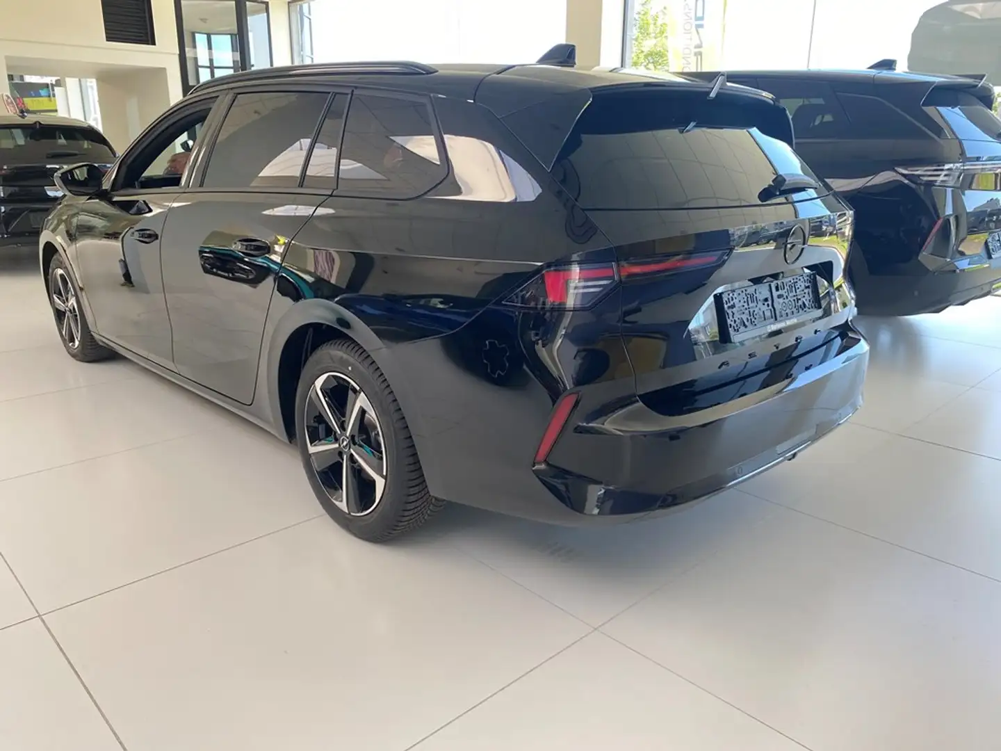 Opel Astra SPORTS TOURER GS 1.2 TURBO AT8 130PK *AUTOMAAT *AF Nero - 2