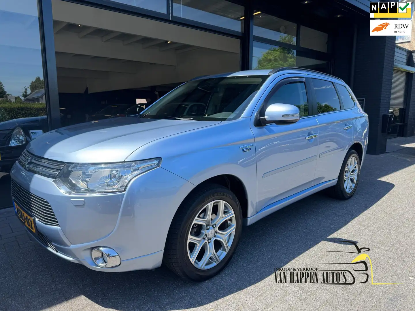 Mitsubishi Outlander 2.0 PHEV Intense + Bleu - 1