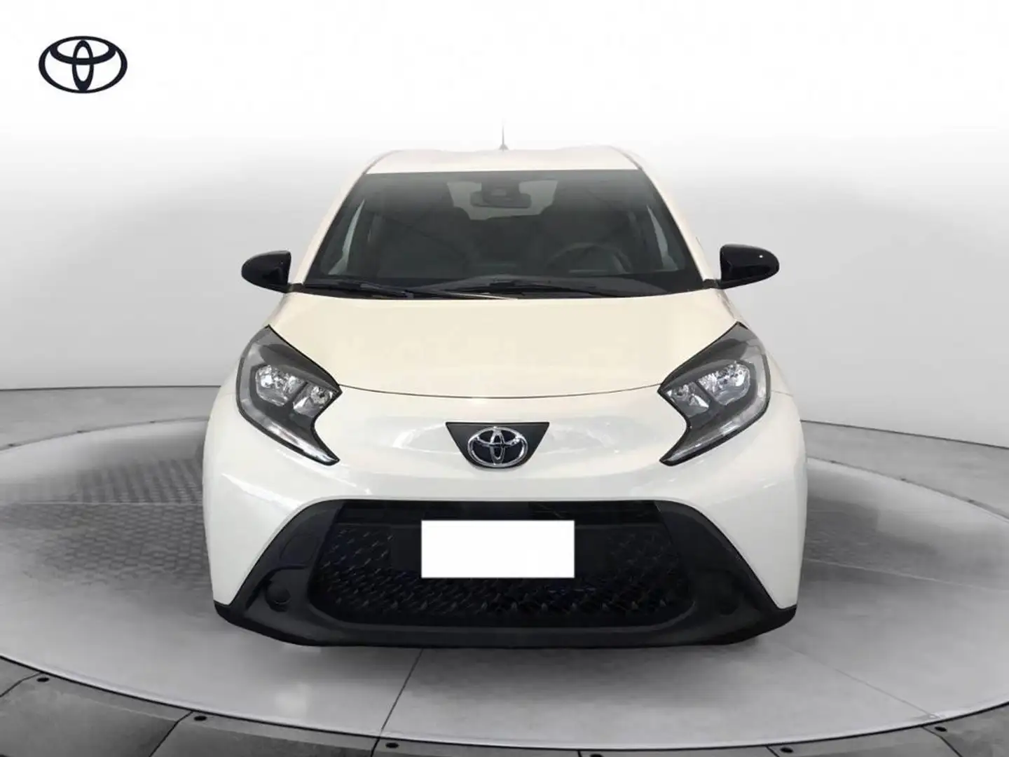 Toyota Aygo X 1.0 Active 72cv Bianco - 2