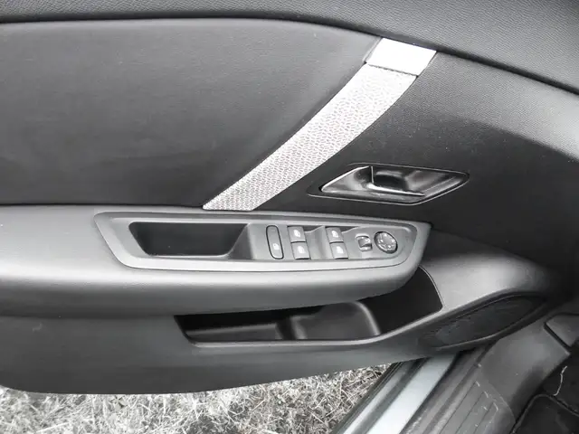 Citroen C4 view 12