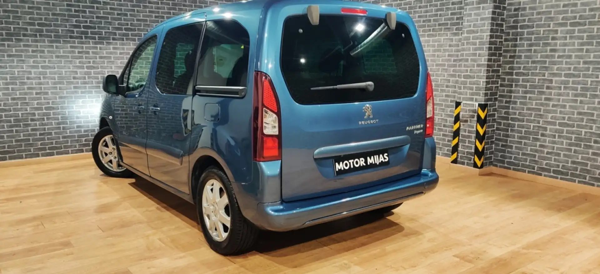 Peugeot Partner Tepee 1.6HDI Office 92 Azul - 2